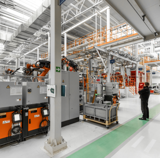 photo-automobile-production-line-welding-car-body-modern-car-assembly-plant-auto-industry-interior-hightech-factory-modern-production photo-automobile-production-line-welding-car-body-modern-car-assembly-plant-auto-industry-interior-hightech-factory-modern-production
